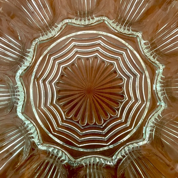 Vintage Anchor Hocking Clear Glass Deviled Egg Dish - LIKE NEW! - Picture 2 of 7